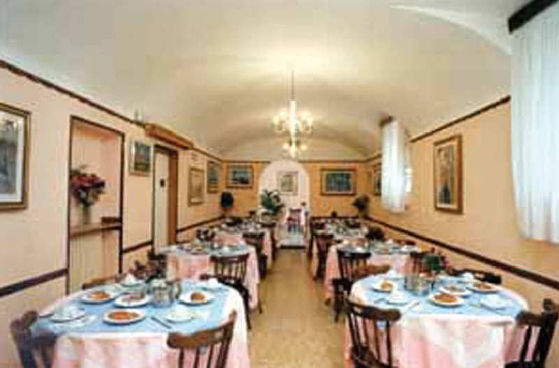 Hotel Tempio Di Pallade Rome Restoran gambar